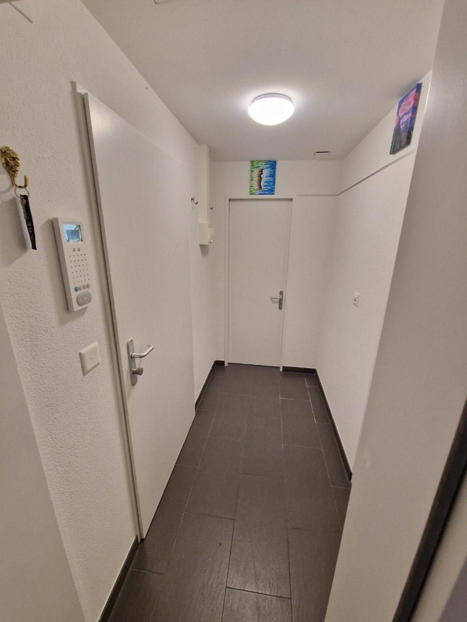 Apartment The Artistic Corner By The Rhine Wakable To Major Events Like Art Esc And
