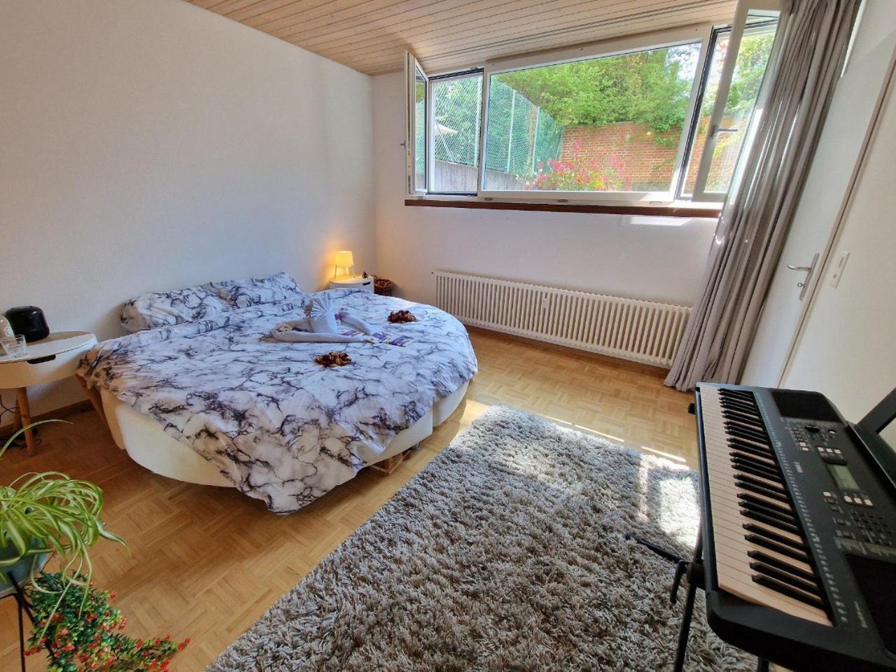 Apartment The Artistic Corner By The Rhine Wakable To Major Events Like Art Esc And *