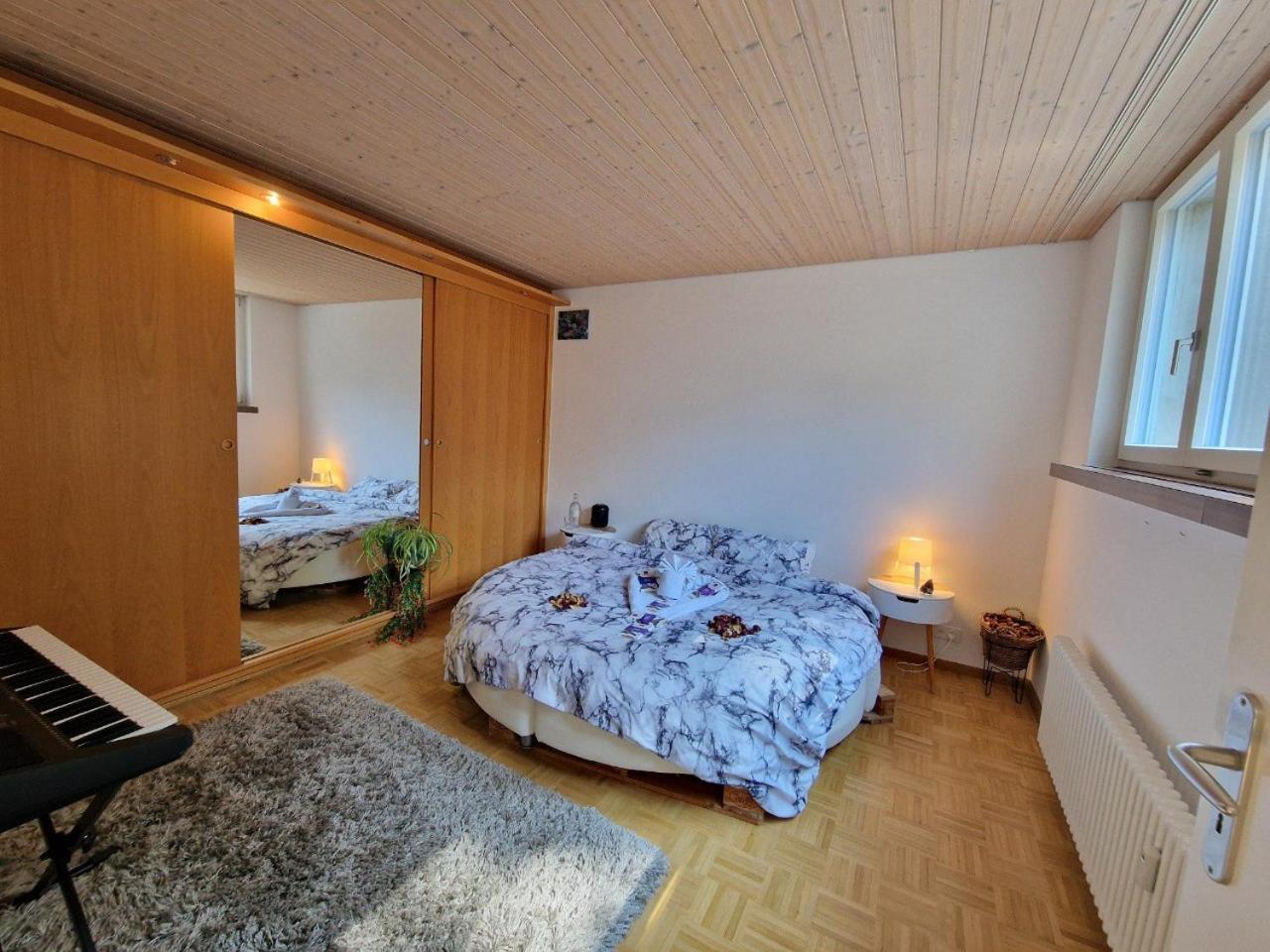 The Artistic Corner By The Rhine Wakable To Major Events Like Art Esc And Apartment *