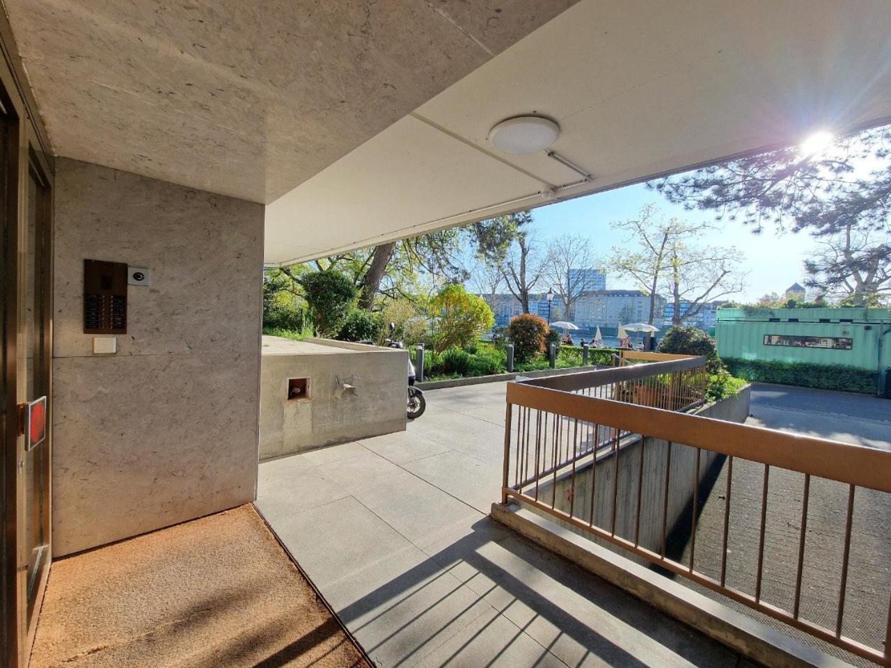 Apartment The Artistic Corner By The Rhine Wakable To Major Events Like Art Esc And *