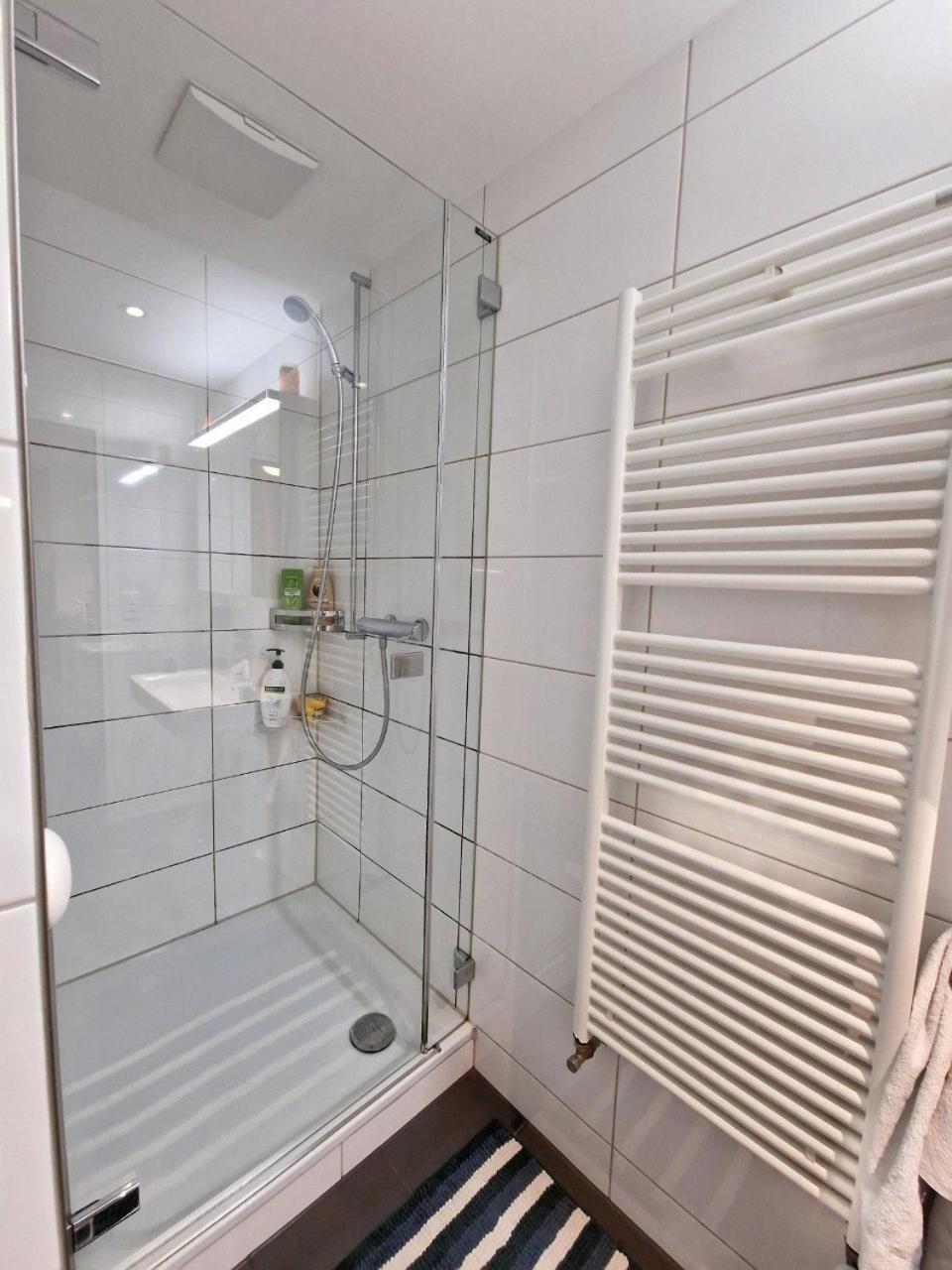 Apartment The Artistic Corner By The Rhine Wakable To Major Events Like Art Esc And
